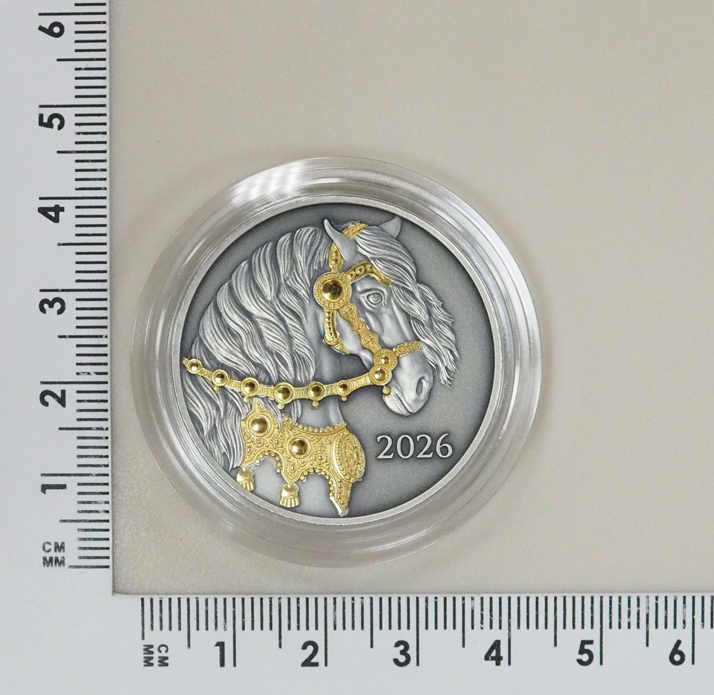 Серебряная монета-медаль Год лошади